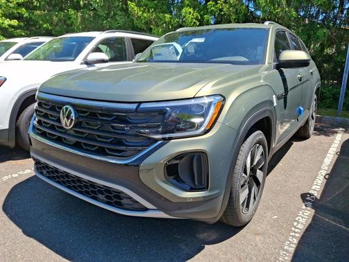 avocado green pearl 2026 Volkswagen Atlas Cross Sport 2.0T SE w/Technology 4MOTION