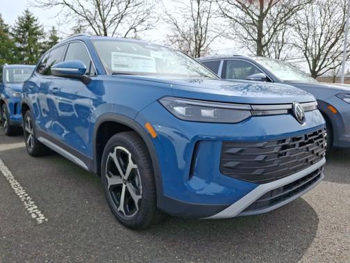 Monterey Blue Pearl 2026 Volkswagen Tiguan 2.0T SE 4MOTION