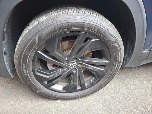 2023 Volkswagen Atlas 3.6L SE w/Technology