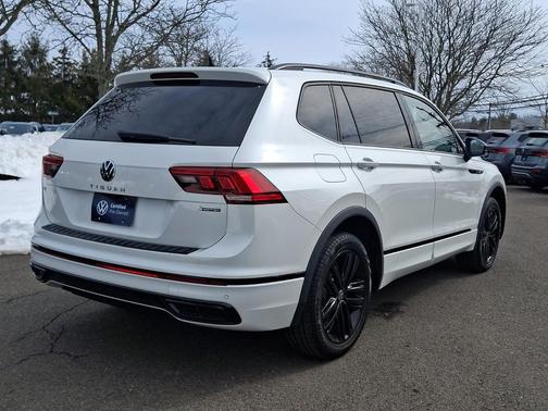 2022 Volkswagen Tiguan 2.0T SE R-Line Black 4MOTION