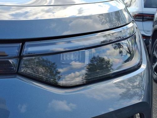 2025 Volkswagen Tiguan 2.0T SE 4MOTION