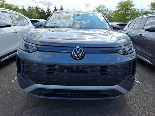 2025 Volkswagen Tiguan 2.0T SE 4MOTION