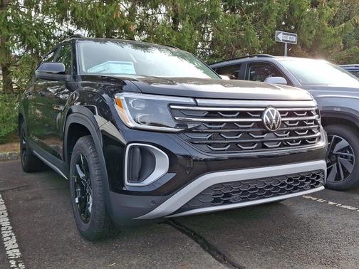 2026 Volkswagen Atlas Peak Edition