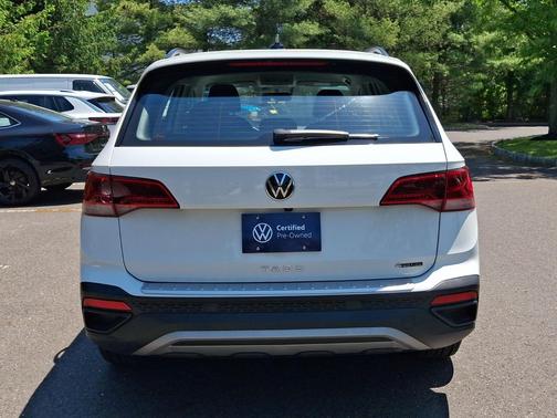 Pure White 2022 Volkswagen Taos 1.5T S