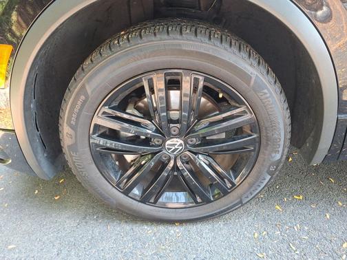 2022 Volkswagen Tiguan 2.0T SE R-Line Black 4MOTION