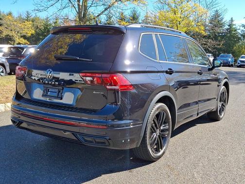 2022 Volkswagen Tiguan 2.0T SE R-Line Black 4MOTION