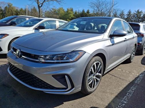 Pyrite Silver Metallic 2026 Volkswagen Jetta 1.4T SE