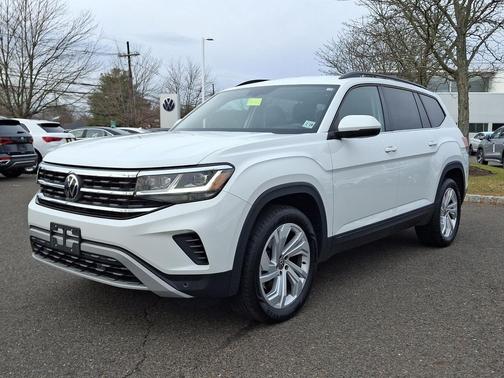 2023 Volkswagen Atlas 2.0T SE w/Technology 4MOTION