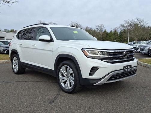 2023 Volkswagen Atlas 2.0T SE w/Technology 4MOTION