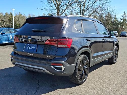 2024 Volkswagen Taos 1.5T SE