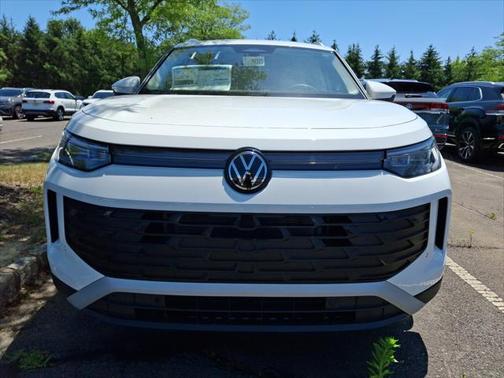 2025 Volkswagen Tiguan 2.0T SE