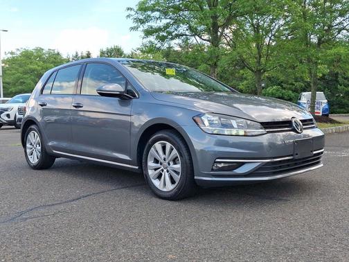 2018 Volkswagen Golf TSI SE