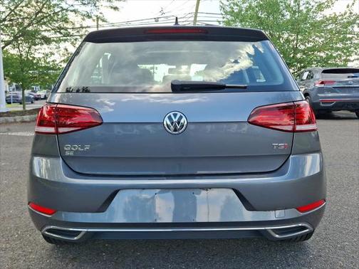 2018 Volkswagen Golf TSI SE