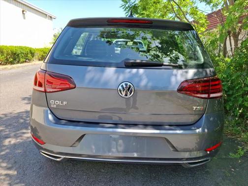 2018 Volkswagen Golf TSI SE