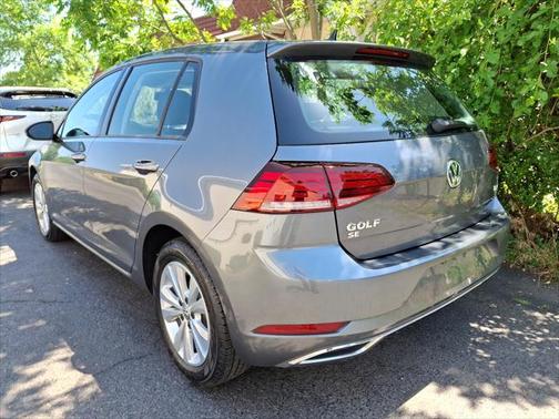 2018 Volkswagen Golf TSI SE