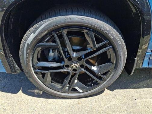 2025 Volkswagen Tiguan 2.0T SE R-Line Black 4MOTION