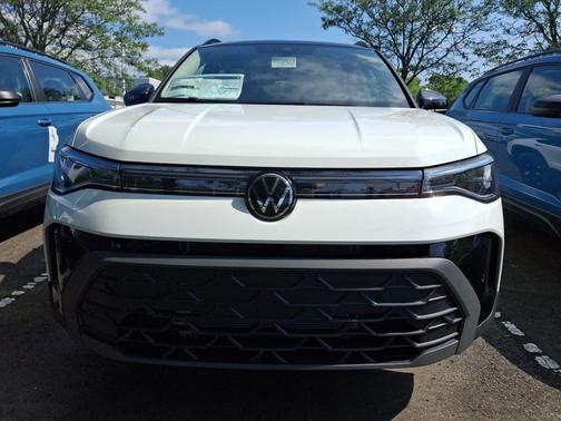 2025 Volkswagen Taos 1.5T SE Black