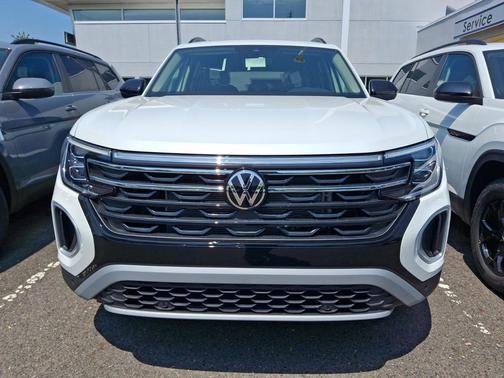 opal white pearl 2026 Volkswagen Atlas Peak Edition
