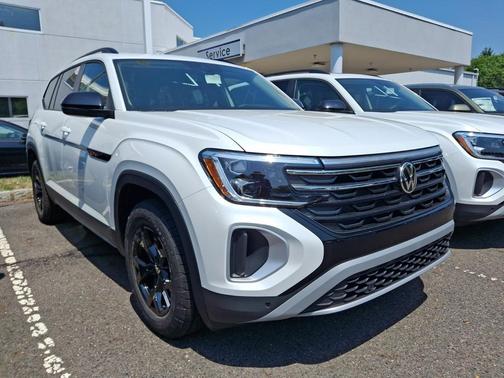 opal white pearl 2026 Volkswagen Atlas Peak Edition