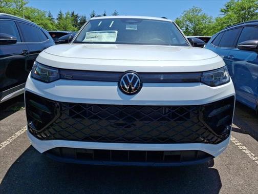 2025 Volkswagen Tiguan 2.0T SE R-Line Black 4MOTION