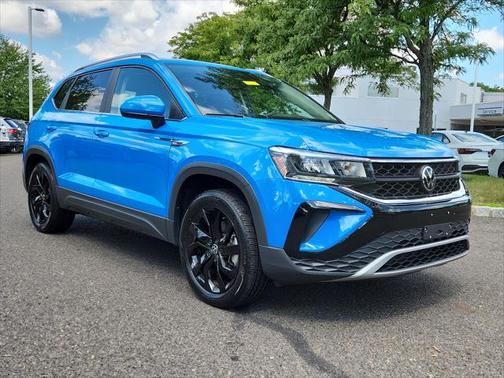BLUE 2022 Volkswagen Taos 1.5T SE