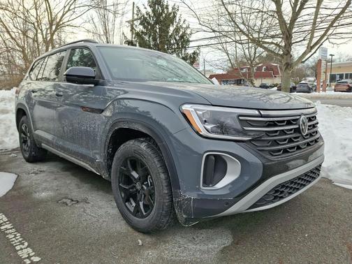 2026 Volkswagen Atlas Peak Edition