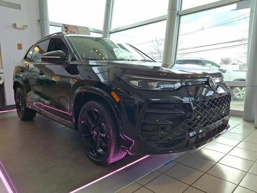 2025 Volkswagen Tiguan 2.0T SE R-Line Black 4MOTION