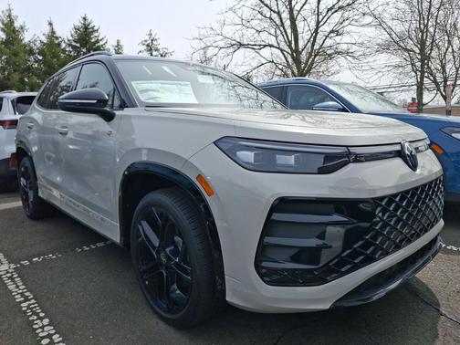 2026 Volkswagen Tiguan 2.0T SE R-Line Black 4MOTION