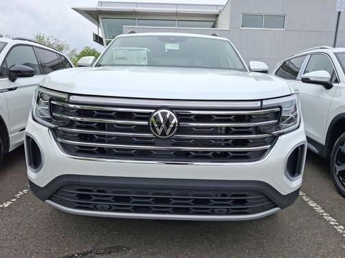 Opal White Pearl 2026 Volkswagen Atlas 2.0T SE w/Technology 4MOTION