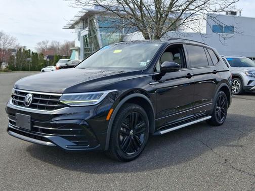 2022 Volkswagen Tiguan 2.0T SE R-Line Black 4MOTION