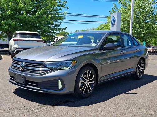 Platinum Gray Metallic 2023 Volkswagen Jetta 1.5T Sport