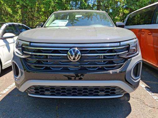 pure gray 2026 Volkswagen Atlas Peak Edition