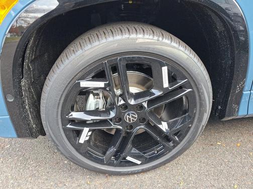 2026 Volkswagen Tiguan 2.0T SE R-Line Black 4MOTION