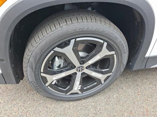 2026 Volkswagen Tiguan 2.0T SE 4MOTION