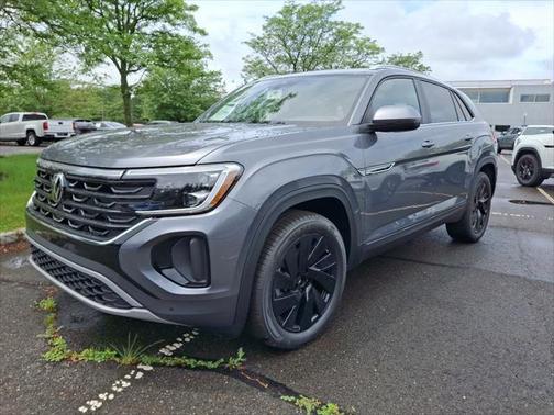 2025 Volkswagen Atlas Cross Sport 2.0T SE w/Technology 4MOTION