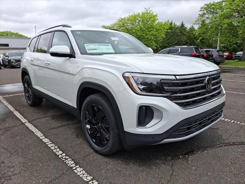 2025 Volkswagen Atlas 2.0T SE w/Technology 4MOTION