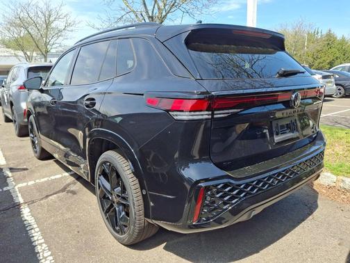 deep black pearl 2026 Volkswagen Tiguan 2.0T SE R-Line Black 4MOTION
