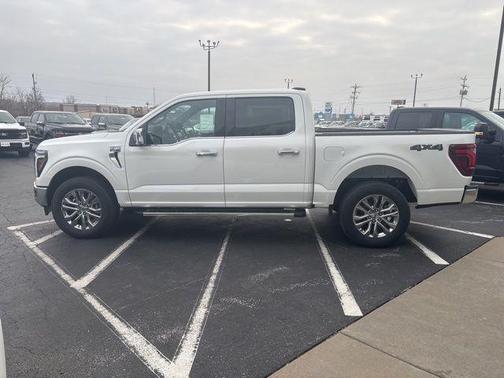 Star White Metallic Tri-Coat 2026 Ford F-150 Lariat
