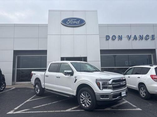 Star White Metallic Tri-Coat 2026 Ford F-150 Lariat
