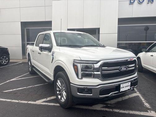 Star White Metallic Tri-Coat 2026 Ford F-150 Lariat