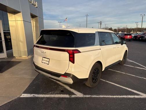 2025 Kia Carnival LXS