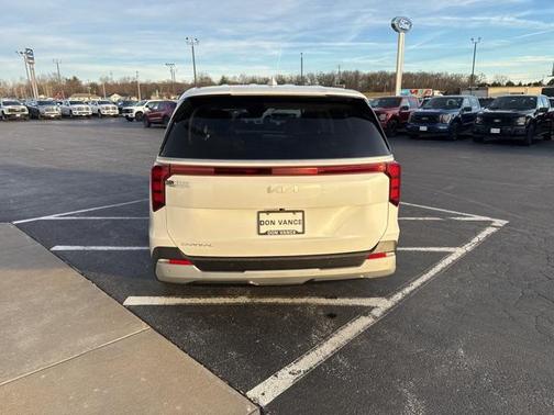 2025 Kia Carnival LXS