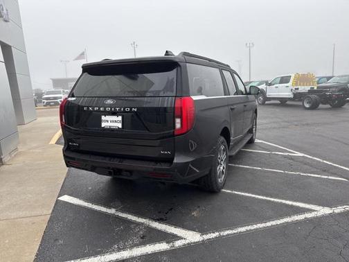 2025 Ford Expedition Max Active 4x4