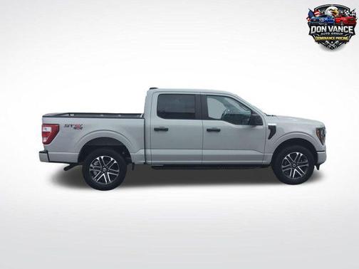 Avalanche 2023 Ford F-150 XL