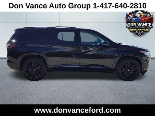 Mosaic Black Metallic 2020 Chevrolet Traverse Premier