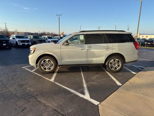 2026 Ford Expedition Active