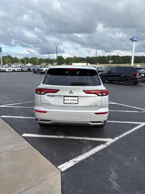 2023 Mitsubishi Outlander SE 2.5 S-AWC