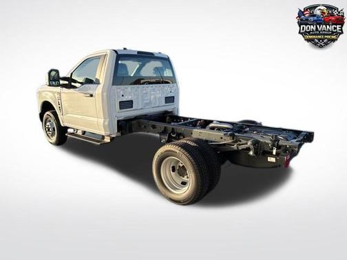 Oxford White 2026 Ford F-350 XL