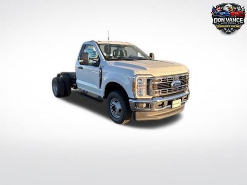 Oxford White 2026 Ford F-350 XL