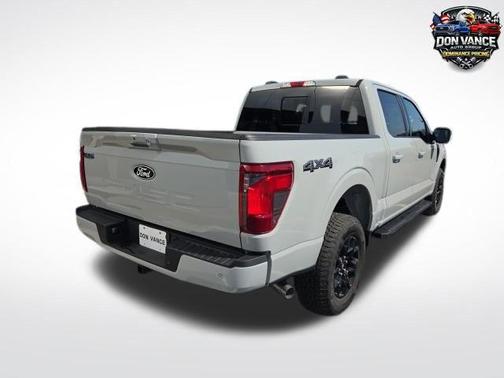 Avalanche 2026 Ford F-150 XLT